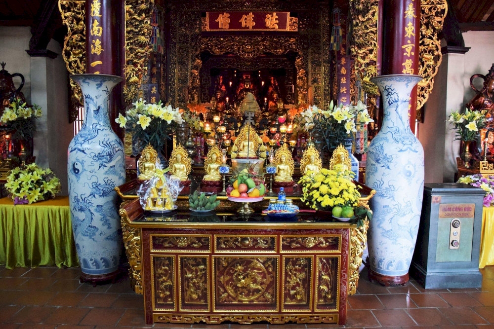 The Upper House serves as the spiritual core of Tran Quoc Pagoda